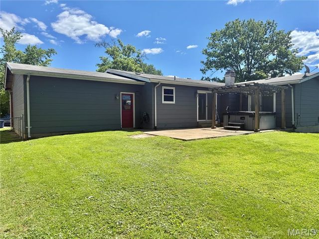 1364 Kingsford Drive, St Louis, MO 63031
