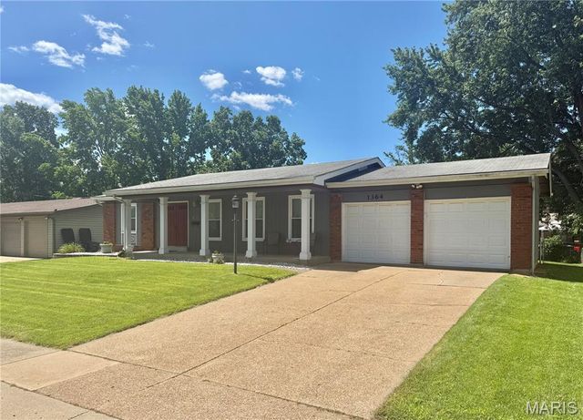 1364 Kingsford Drive, St Louis, MO 63031