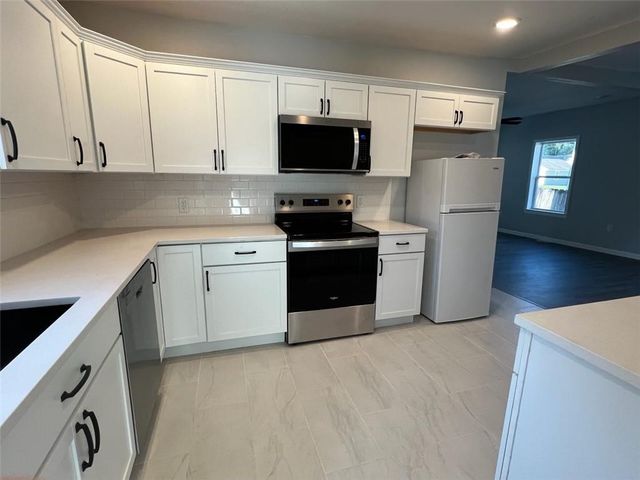 608 W Peoria Street, Paola, KS 66071