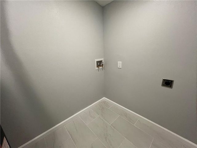 608 W Peoria Street, Paola, KS 66071