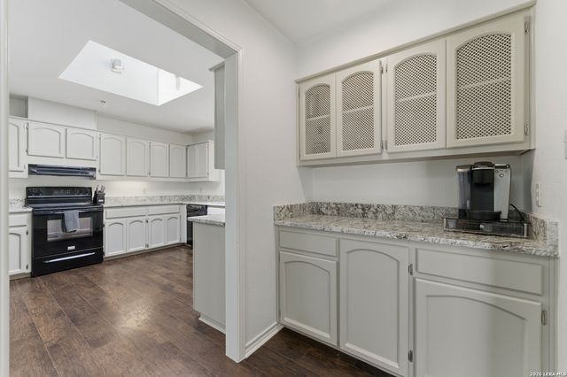 28337 LESLIE PFEIFFER DR, Boerne, TX 78015