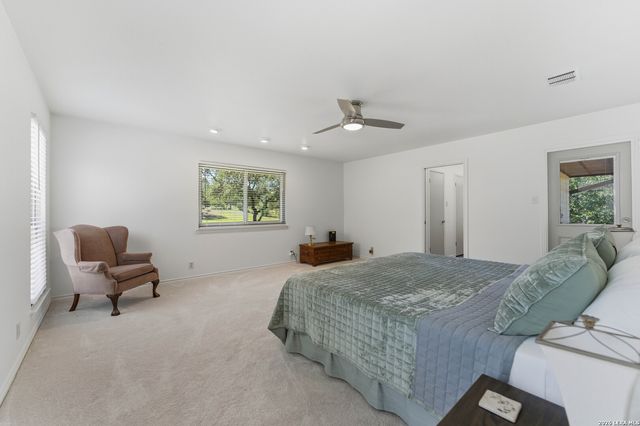 28337 LESLIE PFEIFFER DR, Boerne, TX 78015