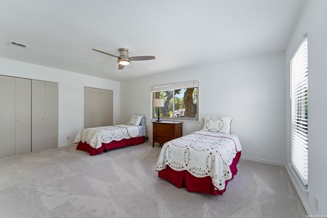 28337 LESLIE PFEIFFER DR, Boerne, TX 78015