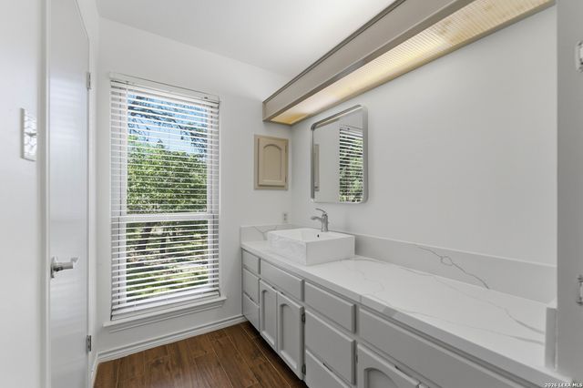 28337 LESLIE PFEIFFER DR, Boerne, TX 78015