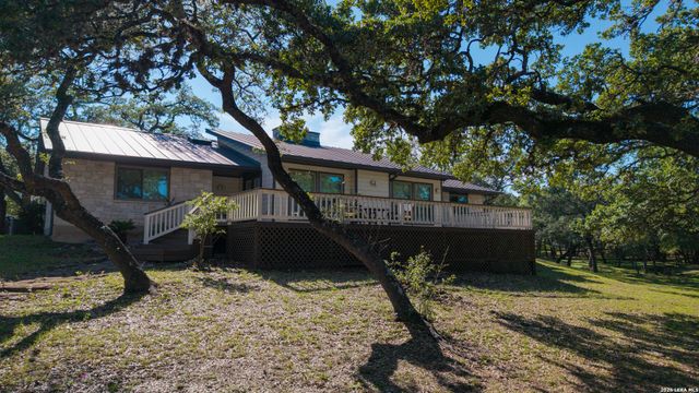 28337 LESLIE PFEIFFER DR, Boerne, TX 78015