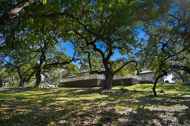 28337 LESLIE PFEIFFER DR, Boerne, TX 78015
