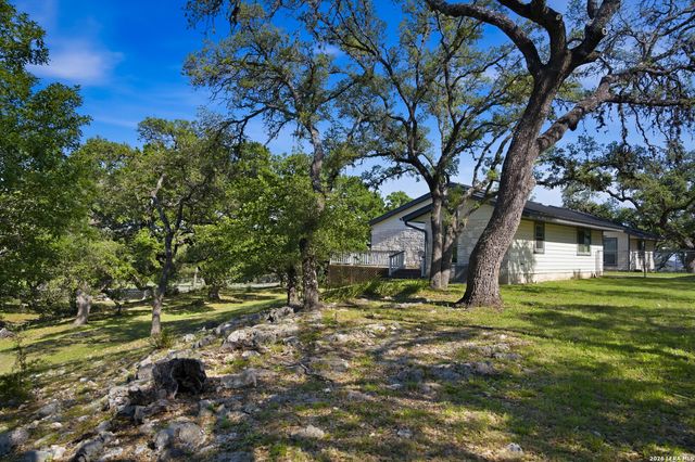 28337 LESLIE PFEIFFER DR, Boerne, TX 78015