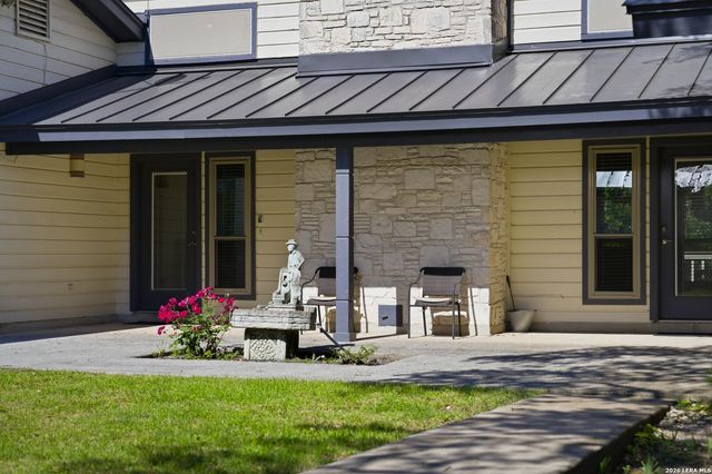 28337 LESLIE PFEIFFER DR, Boerne, TX 78015
