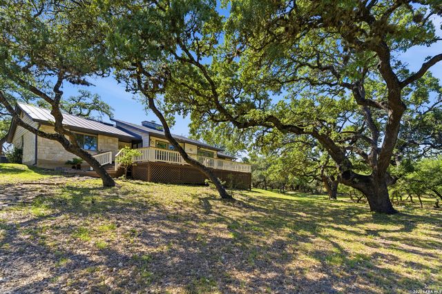 28337 LESLIE PFEIFFER DR, Boerne, TX 78015