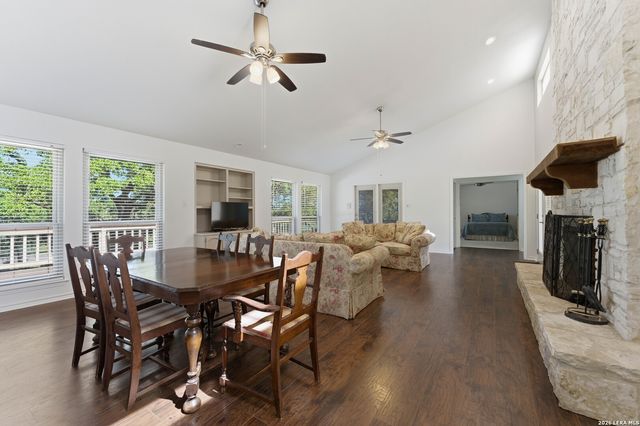 28337 LESLIE PFEIFFER DR, Boerne, TX 78015