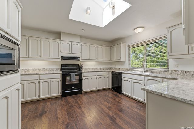 28337 LESLIE PFEIFFER DR, Boerne, TX 78015