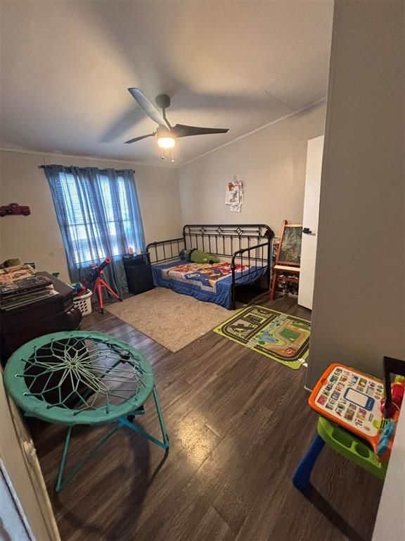 Image 11 of property listing at 809 N Electra Street, Sayre, OK 73662