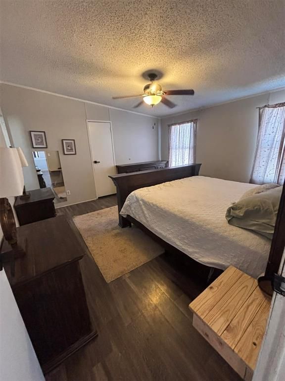 Image 14 of property listing at 809 N Electra Street, Sayre, OK 73662
