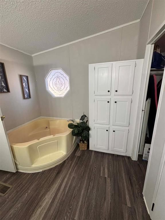 Image 17 of property listing at 809 N Electra Street, Sayre, OK 73662