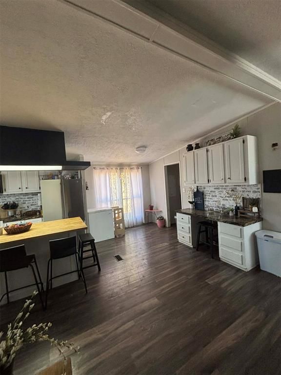 Image 4 of property listing at 809 N Electra Street, Sayre, OK 73662