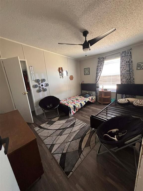 Image 10 of property listing at 809 N Electra Street, Sayre, OK 73662