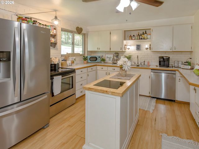 30744 Ne 10TH St, Washougal, WA 98671