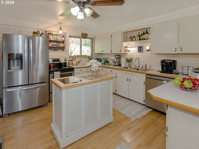 30744 Ne 10TH St, Washougal, WA 98671