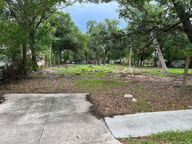 144 W Houston Avenue, Pasadena, TX 77502