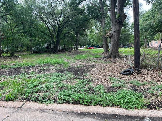 144 W Houston Avenue, Pasadena, TX 77502