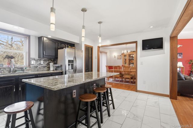 25 Degarmo Road, Poughkeepsie, NY 12603