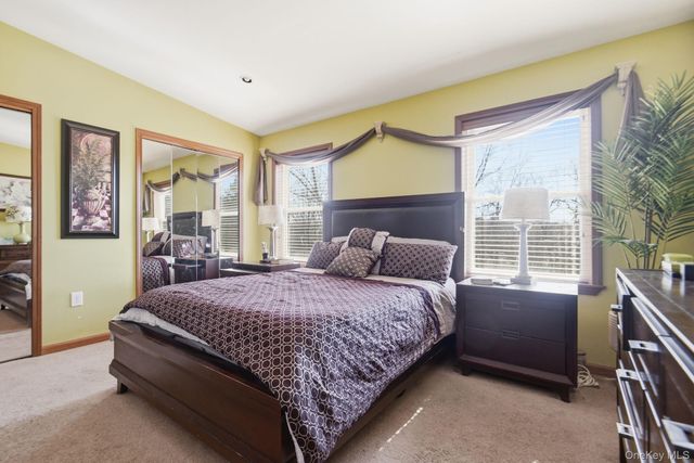 25 Degarmo Road, Poughkeepsie, NY 12603