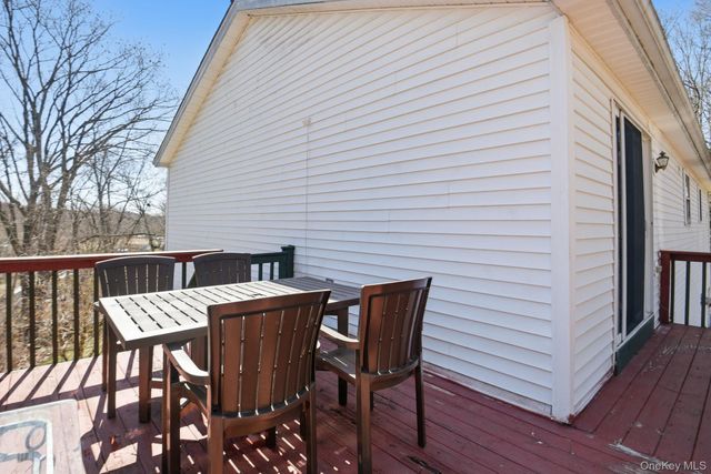 25 Degarmo Road, Poughkeepsie, NY 12603