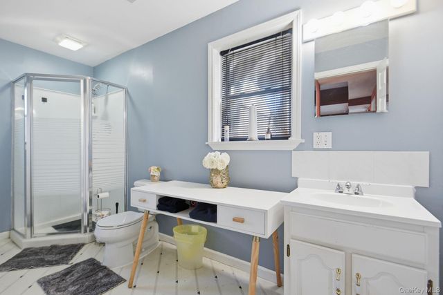 25 Degarmo Road, Poughkeepsie, NY 12603