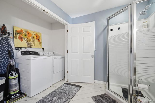 25 Degarmo Road, Poughkeepsie, NY 12603