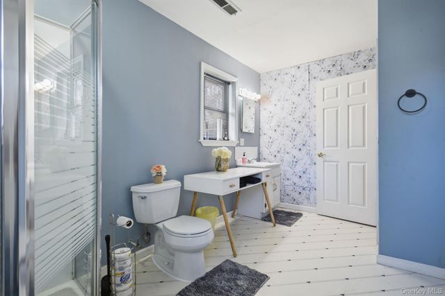 25 Degarmo Road, Poughkeepsie, NY 12603