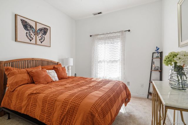 25 Degarmo Road, Poughkeepsie, NY 12603