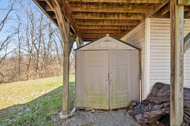 25 Degarmo Road, Poughkeepsie, NY 12603