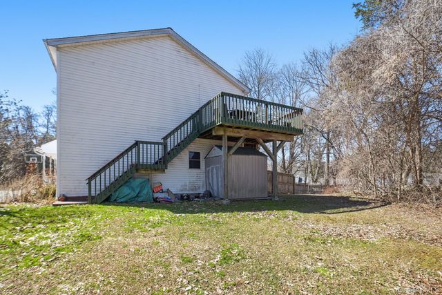 25 Degarmo Road, Poughkeepsie, NY 12603