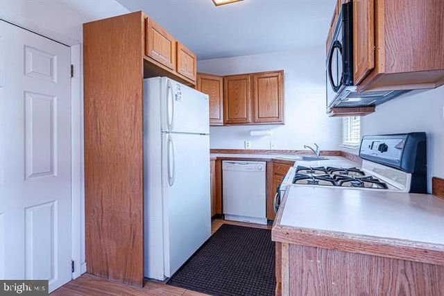 1917 W HIGH ST, Haddon Heights, NJ 08035