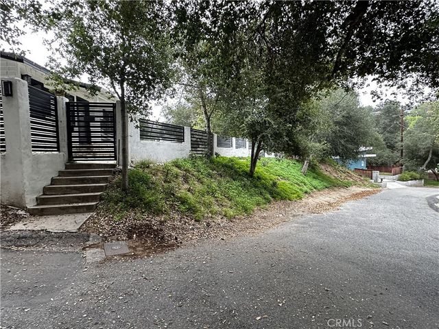 21435 Golondrina Street, Woodland Hills, CA 91364