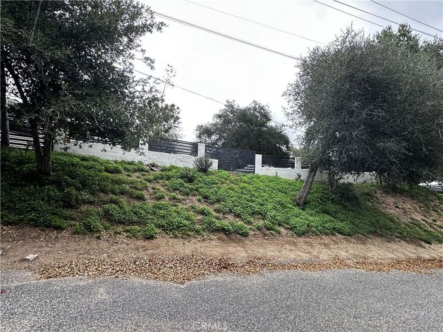 21435 Golondrina Street, Woodland Hills, CA 91364