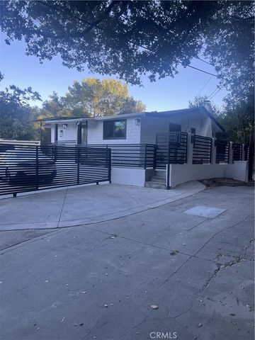 21435 Golondrina Street, Woodland Hills, CA 91364