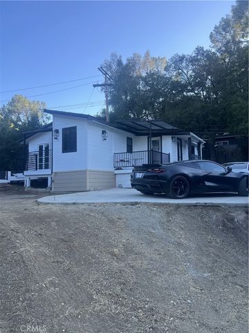 21435 Golondrina Street, Woodland Hills, CA 91364
