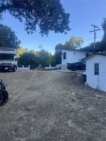 21435 Golondrina Street, Woodland Hills, CA 91364