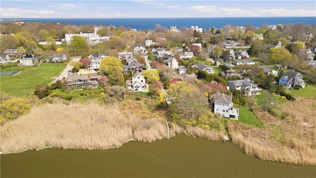 8 Key Court, Newport, RI 02840