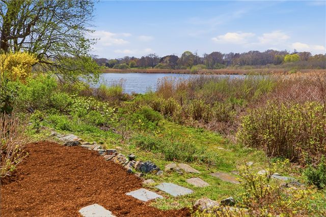 8 Key Court, Newport, RI 02840