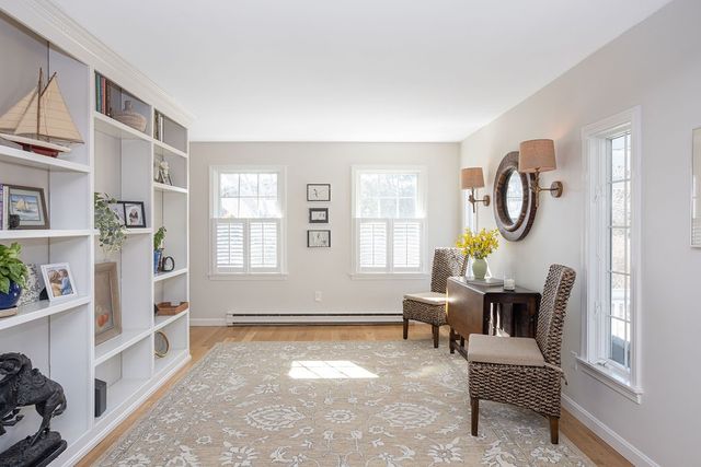 8 Key Court, Newport, RI 02840
