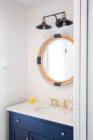 8 Key Court, Newport, RI 02840