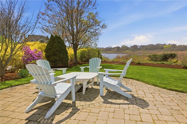 8 Key Court, Newport, RI 02840