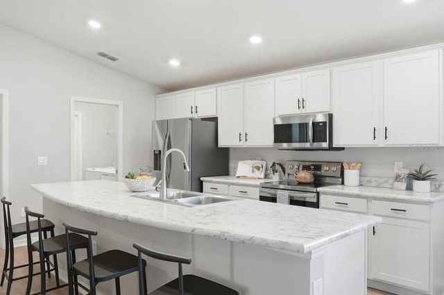 608 VITTORIO DRIVE, Winter Haven, FL 33884