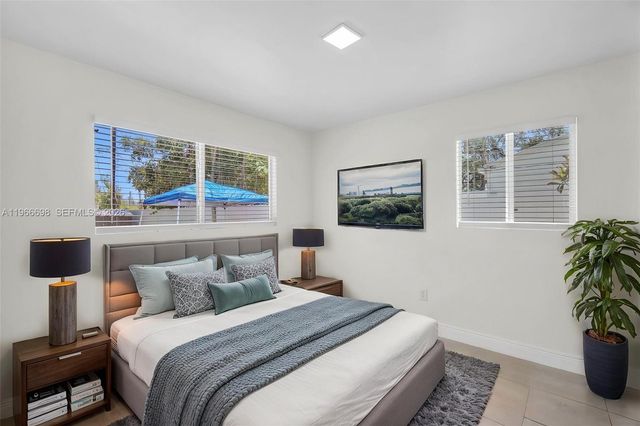 1548 NE 131st Ln 1550, North Miami, FL 33161