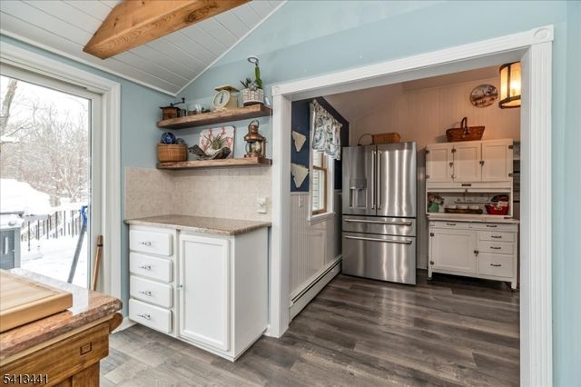 87 Fairlawn Dr, West Milford Twp., NJ 07421