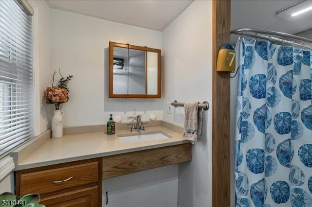 87 Fairlawn Dr, West Milford Twp., NJ 07421