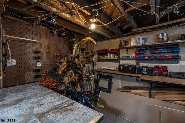 87 Fairlawn Dr, West Milford Twp., NJ 07421