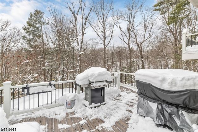 87 Fairlawn Dr, West Milford Twp., NJ 07421